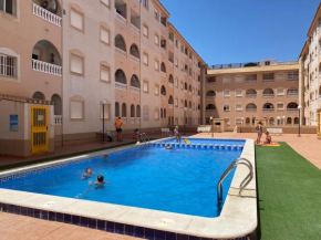 Amazing 2-bedrooms apartment with pool Torrevieja center